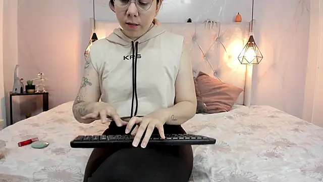 SakuraLee  online show from October 16, 1:52 pm