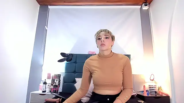 charlott lens online show from September 30, 2:56 pm