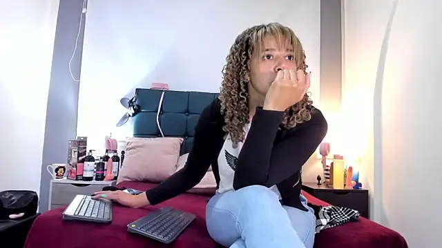 charlott lens online show from October 9, 3:01 pm