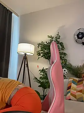 Snapshot of KittyKatyDream chatting on June 24, 2:04 pm KittyKatyDream online show from June 24, 2:04 pm