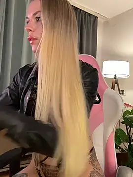 KittyKatyDream online show from April 18, 7:18 pm