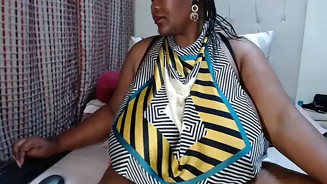 CHOCOLATEDARKBUSTYX online show from November 23, 6:29 pm