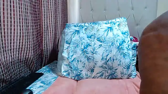 CHOCOLATEDARKBUSTYX online show from March 13, 6:18 am