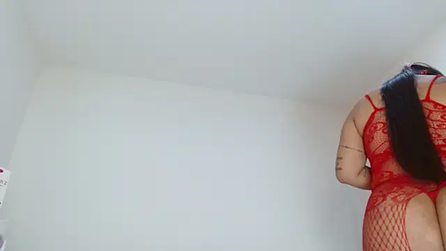 Snapshot of sashacreamy_ chatting on November 10, 7:02 am sashacreamy online show from November 10, 7:02 am