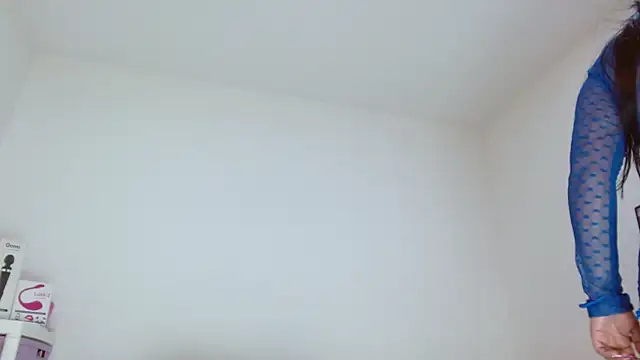 Snapshot of sashacreamy_ chatting on September 20, 3:44 am sashacreamy online show from September 20, 3:44 am