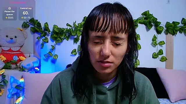 tati cardenas online show from October 31, 4:53 am