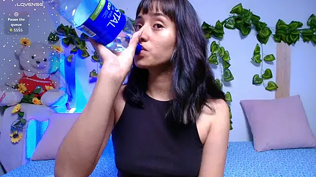 tati cardenas online show from December 16, 5:00 am