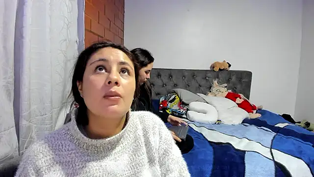  girls on fire  online show from December 18, 11:19 pm