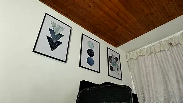 sam her online show from November 8, 4:43 pm