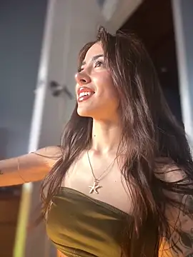 lauravasquez online show from May 15, 7:23 pm