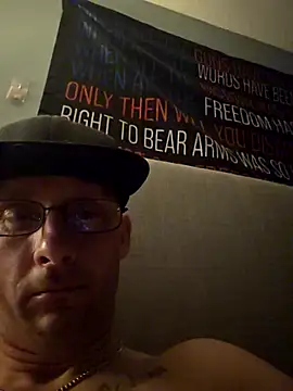 SirGhost19 online show from February 4, 9:04 am