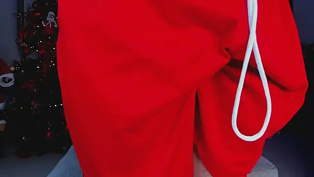 Snapshot of Paulwolf69 chatting on December 22, 3:11 am Paulwolf69 online show from December 22, 3:11 am