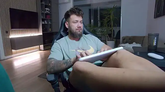 Snapshot of UbbeViking chatting on March 11, 10:20 pm UbbeViking online show from March 11, 10:20 pm