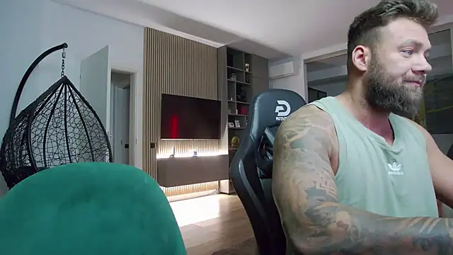 Snapshot of UbbeViking chatting on October 5, 5:14 pm UbbeViking online show from October 5, 5:14 pm