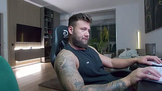 Snapshot of UbbeViking chatting on October 16, 5:43 pm UbbeViking online show from October 16, 5:43 pm