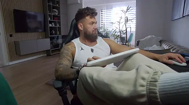 Snapshot of UbbeViking chatting on March 10, 3:20 pm UbbeViking online show from March 10, 3:20 pm