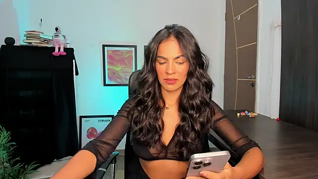 camille-rose online show from April 21, 4:35 pm