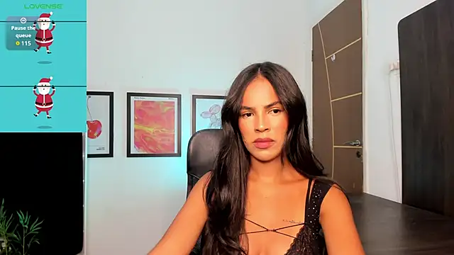 camille-rose online show from December 19, 2:19 pm