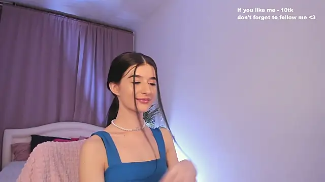 LauraCoy online show from February 17, 8:27 pm