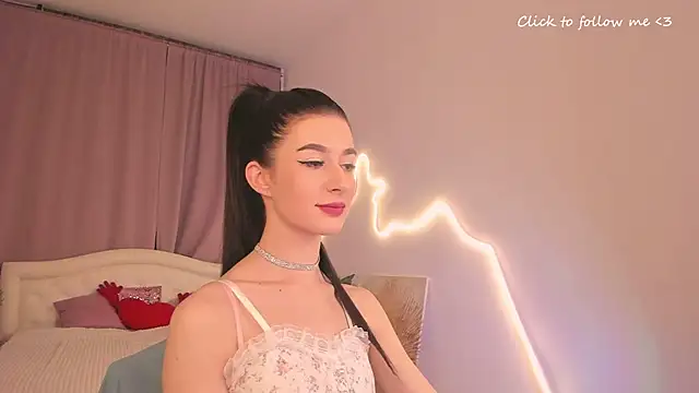 LauraCoy online show from January 11, 11:11 pm