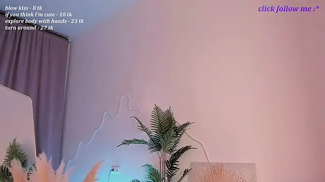 LauraCoy online show from August 5, 8:47 pm