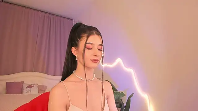 LauraCoy online show from February 28, 8:19 pm