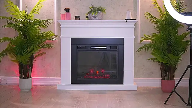 Snapshot of Abbela_White chatting on February 14, 6:46 am Abbela White online show from February 14, 6:46 am