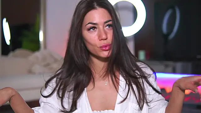 Abbela White online show from May 30, 6:31 am