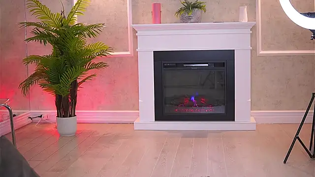 Snapshot of Abbela_White chatting on January 8, 7:36 am Abbela White online show from January 8, 7:36 am