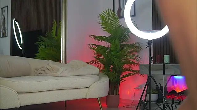 Abbela White online show from June 13, 5:38 am