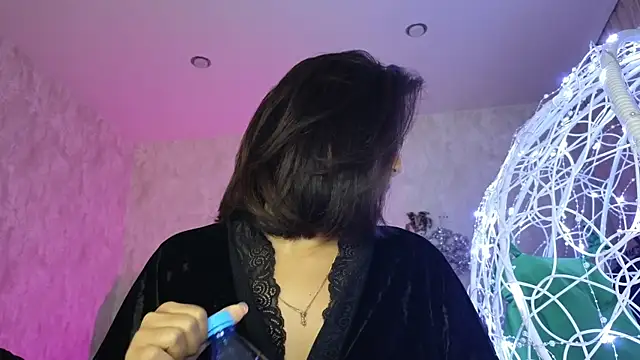 Snapshot of lily__foster chatting on December 19, 6:49 am lily foster online show from December 19, 6:49 am