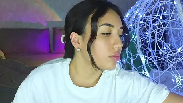 Snapshot of lily__foster chatting on November 8, 5:16 pm lily foster online show from November 8, 5:16 pm