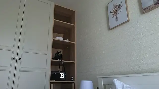 Snapshot of lily__foster chatting on March 4, 7:38 am lily foster online show from March 4, 7:38 am