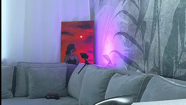 lily  foster online show from February 26, 6:51 am