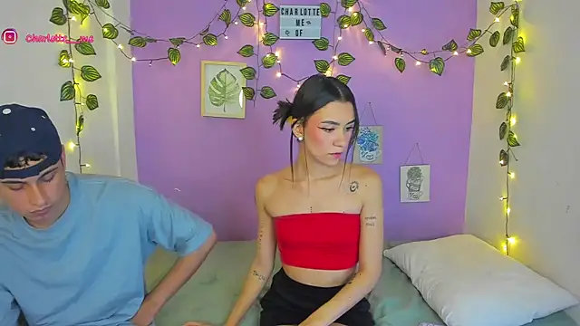 Snapshot of charlottte_queen chatting on January 15, 10:02 pm charlottte queen online show from January 15, 10:02 pm