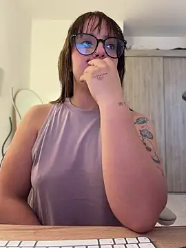 Megan lu2 online show from May 28, 1:50 pm