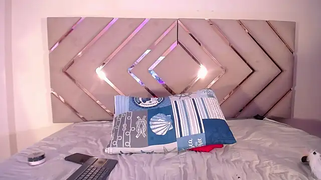 Raven foxter1 online show from November 15, 8:29 am