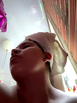 Snapshot of moncerrat_luna chatting on December 15, 4:57 pm moncerrat luna online show from December 15, 4:57 pm