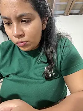 moncerrat luna online show from April 2, 12:40 am