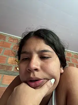 Snapshot of moncerrat_luna chatting on January 5, 5:27 pm moncerrat luna online show from January 5, 5:27 pm