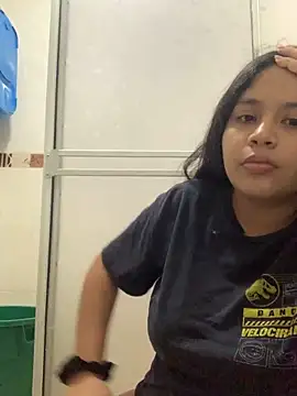 Snapshot of moncerrat_luna chatting on November 4, 2:15 am moncerrat luna online show from November 4, 2:15 am