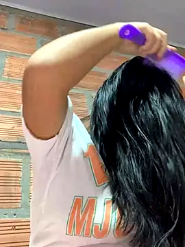 Snapshot of moncerrat_luna chatting on November 14, 8:23 pm moncerrat luna online show from November 14, 8:23 pm