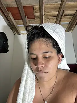 moncerrat luna online show from February 25, 8:52 pm