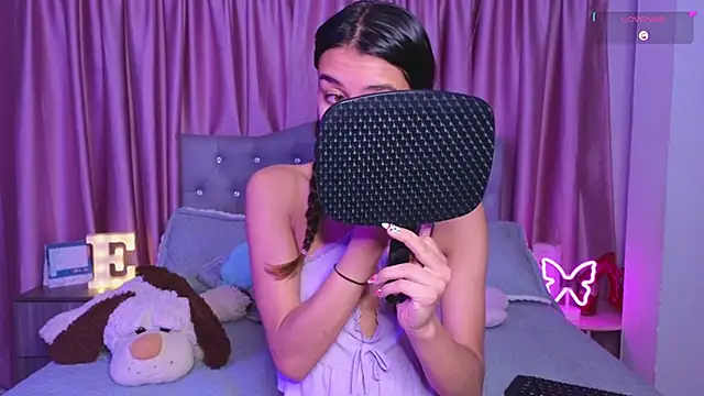 Emiily Scott1 online show from November 5, 10:35 pm