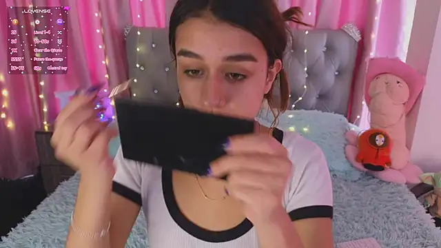 Emiily Scott1 online show from January 24, 3:13 pm