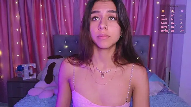 Emiily Scott1 online show from September 17, 9:17 pm