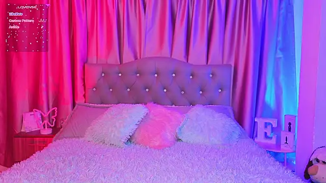 Emiily Scott1 online show from March 4, 12:29 am