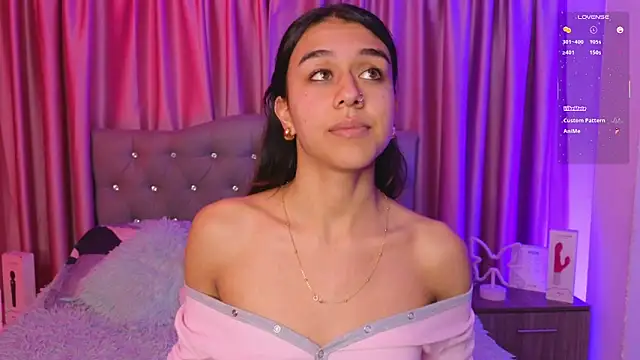 Emiily Scott1 online show from July 28, 3:58 am