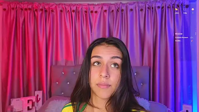Emiily Scott1 online show from May 29, 1:33 am