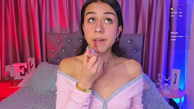 Emiily Scott1 online show from June 2, 1:38 am